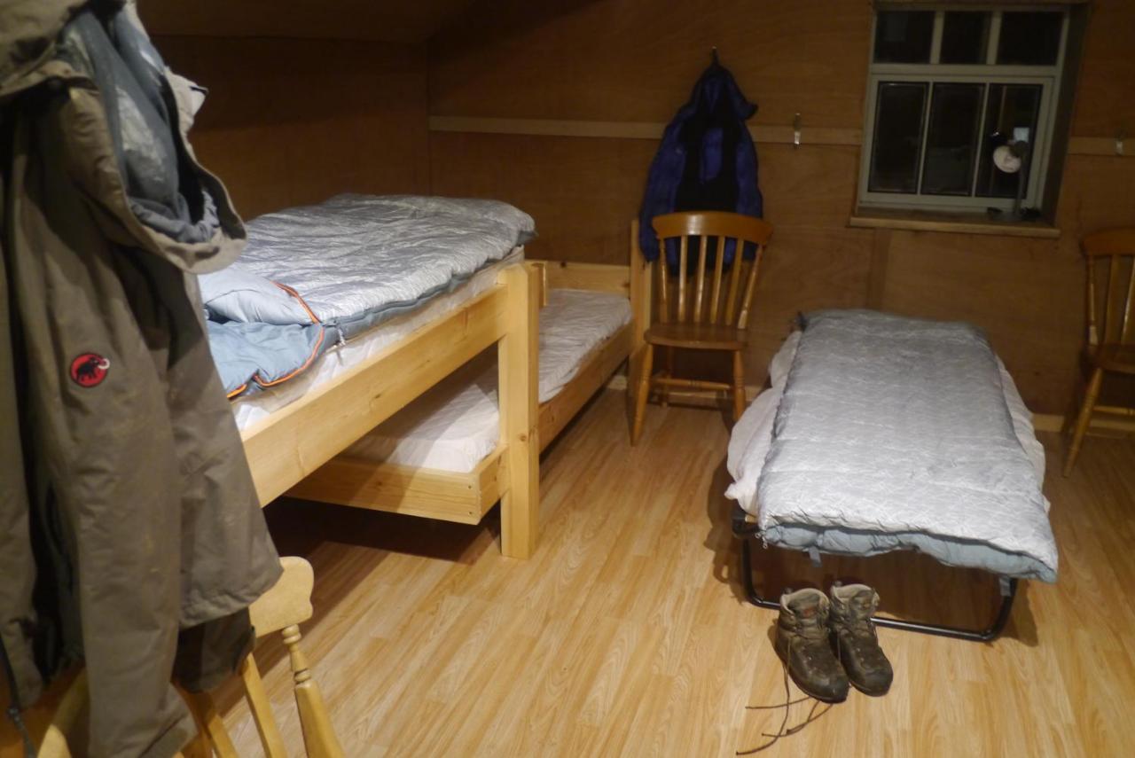 Hazel Barrow Bunkbarn Villa Лийк Екстериор снимка